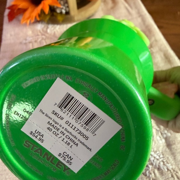 Stanley + Starbucks Neon Green Halloween Slime 40oz Quencher Rare Glow Sleeve - Picture 2 of 9